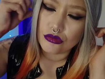 Laura-Wicked webcam model stream image