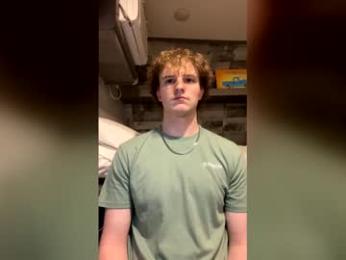 gravytrain42 webcam model stream image