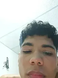 Wild_and_Sweets webcam stripchat model stream image