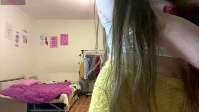 ArlyneSwilling webcam model stream image