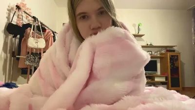 ArlyneSwilling webcam model stream image