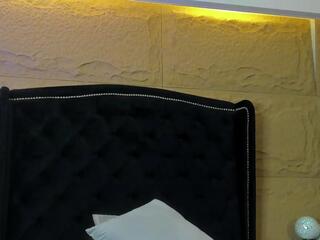 Aslan Fox webcam model stream image