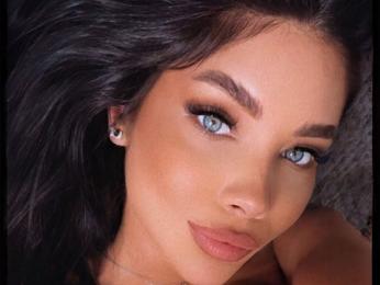 Ryva webcam model stream image