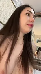 LushLuna webcam model stream image