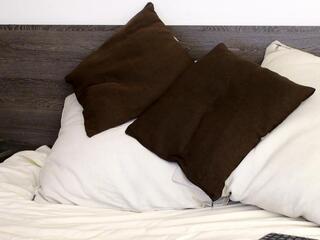 Lukhas webcam model stream image