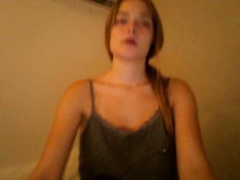 HappyEmily webcam model stream image