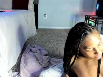 Yiauana webcam model stream image