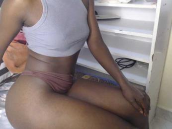 Finesexy webcam model stream image