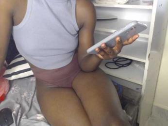 Finesexy webcam model stream image