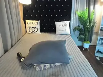 urfanatic_yumi webcam stripchat model stream image