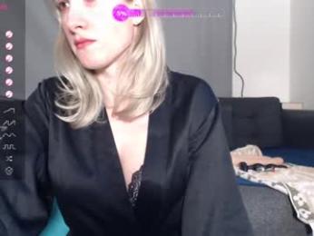 8cherry8girl8 webcam model stream image