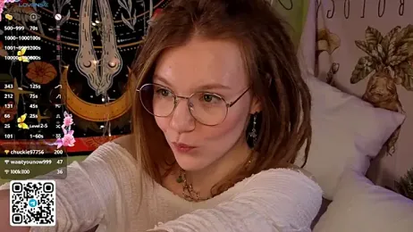 lyra_thenymph webcam stripchat model stream image