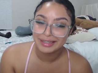 mmmmmmlia webcam model stream image