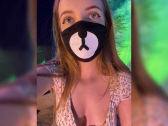 -Summer- webcam model stream image