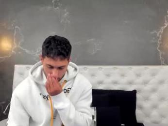 larry_jones webcam model stream image