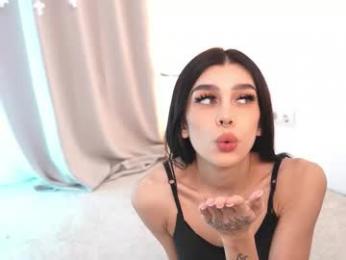 mystica_ webcam model stream image