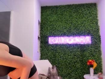 hotfallingdevil webcam model stream image