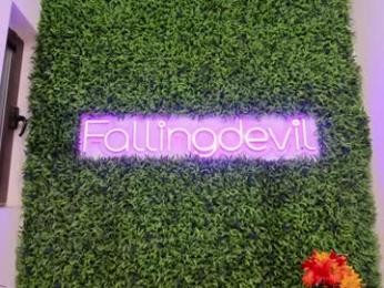 hotfallingdevil webcam model stream image