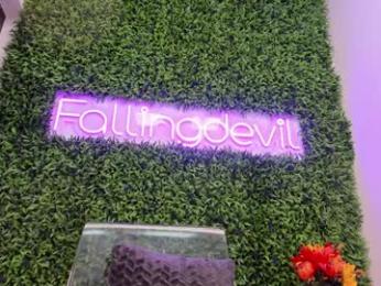 hotfallingdevil webcam model stream image