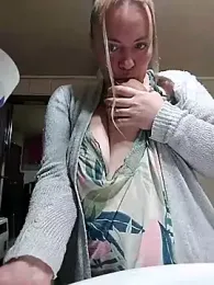 Mommygetnaughty webcam stripchat model stream image