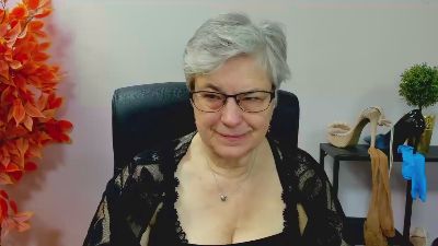 femmeIRIS webcam model stream image