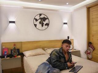 Belami Colton webcam model stream image