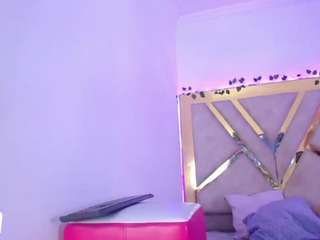 eva-walker webcam model stream image