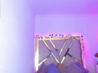 eva-walker webcam model stream image