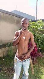 boyyoung4 webcam cam4 model stream image