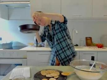 crystalnut webcam model stream image