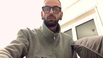 Black__Moth webcam cam4 model stream image