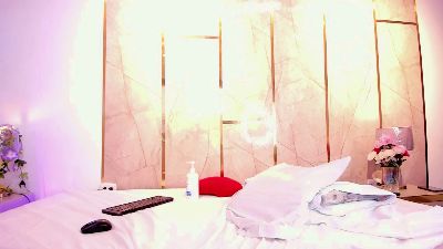 TylerBloom webcam model stream image