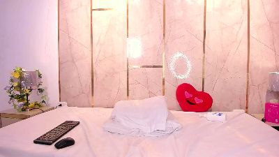 TylerBloom webcam model stream image