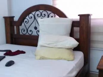 leoricoo webcam model stream image