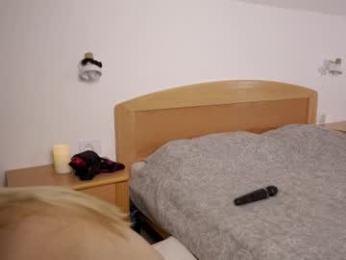 foxeslovefoxes webcam chaturbate model stream image