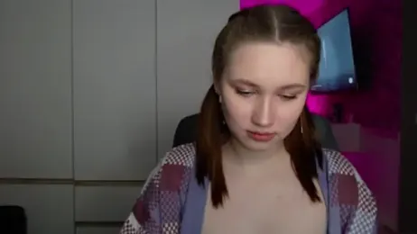 ChloeMillerMeow webcam model stream image