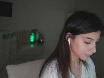 -Madi- webcam model stream image