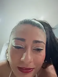 _Bella-Office1 webcam model stream image