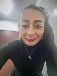 _Bella-Office1 webcam model stream image