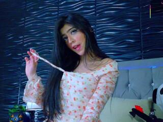 Amber Bull webcam flirt4free model stream image