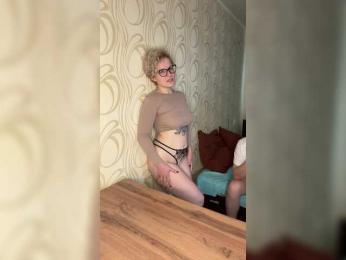 MrMrsRight webcam model stream image