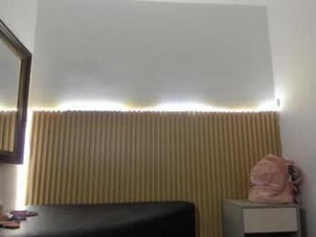 aria_millers_ webcam model stream image