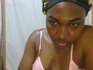 cutyleila webcam model stream image