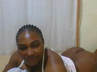 cutyleila webcam model stream image