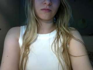 rosiejune webcam model stream image