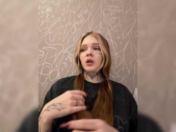 LiaaaLi webcam model stream image