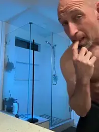 El_Gizmo webcam model stream image