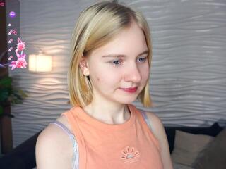 Gwen Heap webcam model stream image