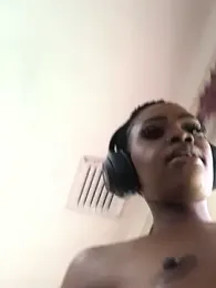 LuciousLips96 webcam model stream image