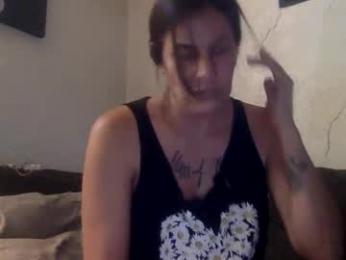 milfsfreaky69 webcam model stream image